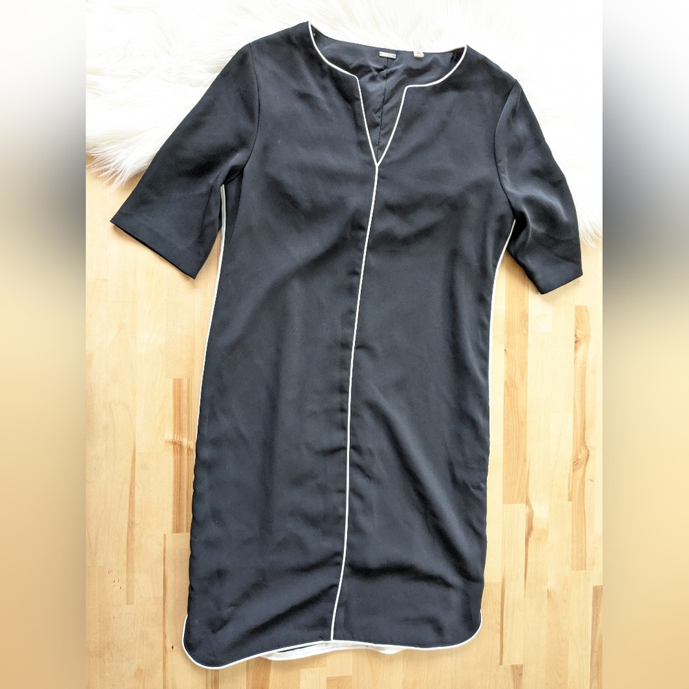 {Tahari} Chic Black Shift Dress with White Piping